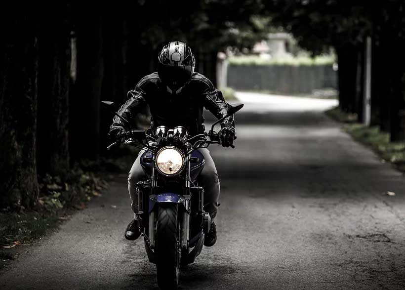 Motorcycling-5-Tips-Every-Beginner-Can-Use
